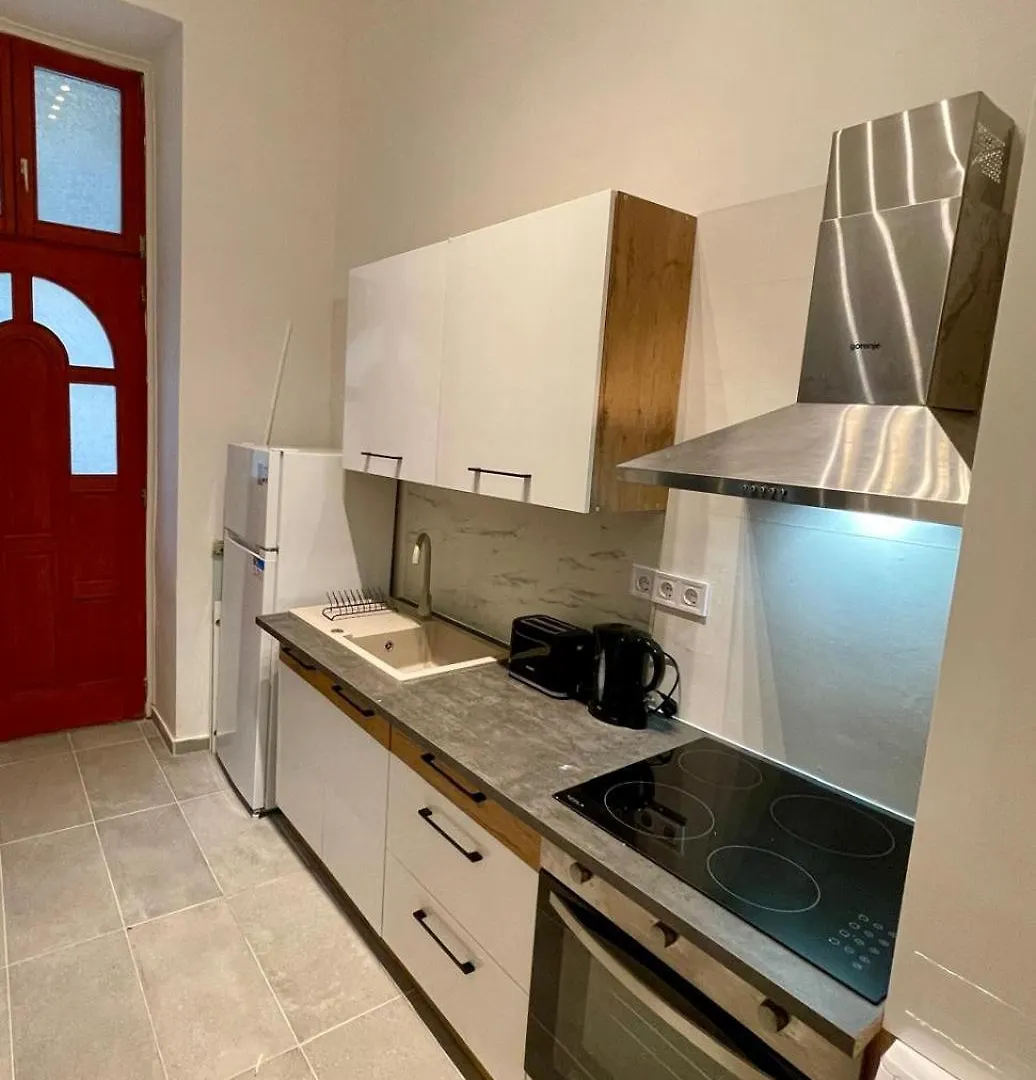 Little Heaven At Seventh Apartment Budapest 0*,