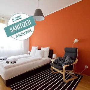 Appartamento Standard By Hi5 - Kazincy 52, Budapest