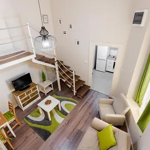 Apartment Downtown Greenie, Budapest
