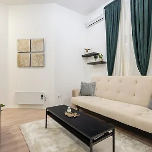 Kl31 - Urban Escape - Prime Location - Klauzal Square By Bqa Appartement