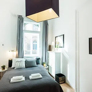 Cosy And Central With 4 Bedrooms And A/c Budapeszt